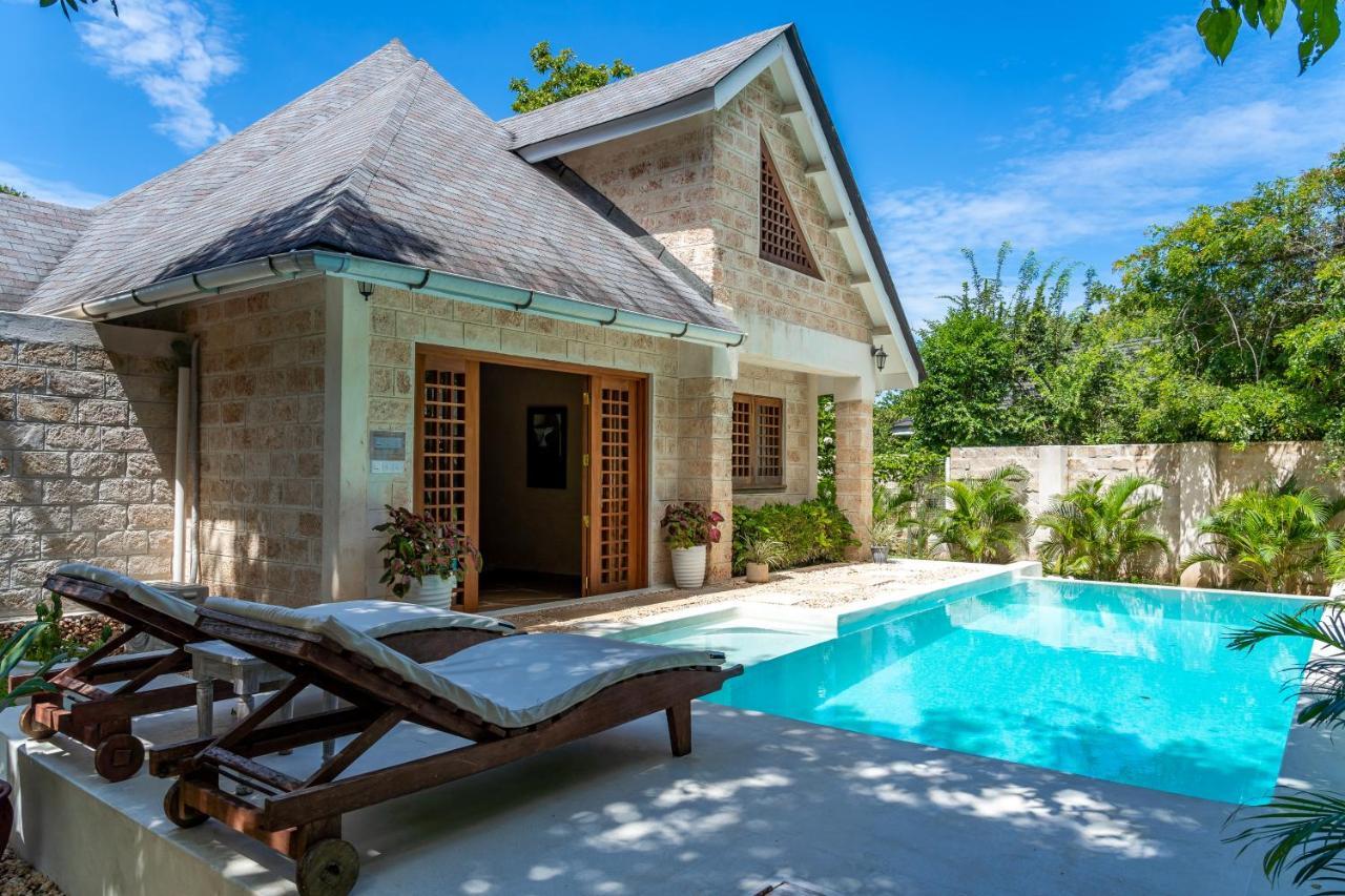 Private Pool Cottage Diani Beach Exterior photo