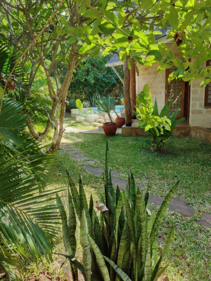 Private Pool Cottage Diani Beach Exterior photo